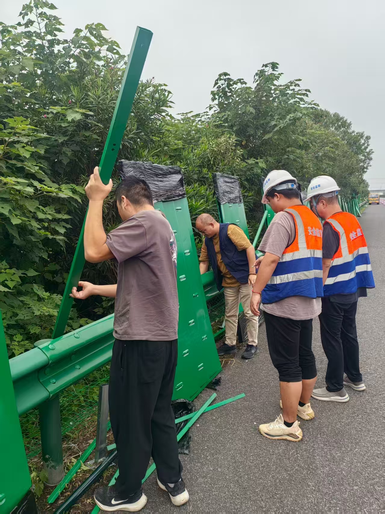 高速百叶围挡图片3